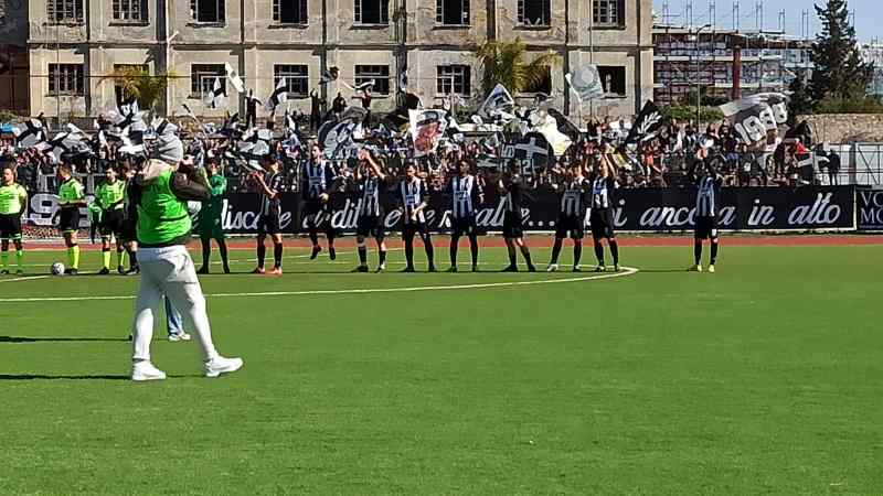 Eccellenza, Gaeta-Sora 0-2: bianconeri in Serie D grazie a Corsetti